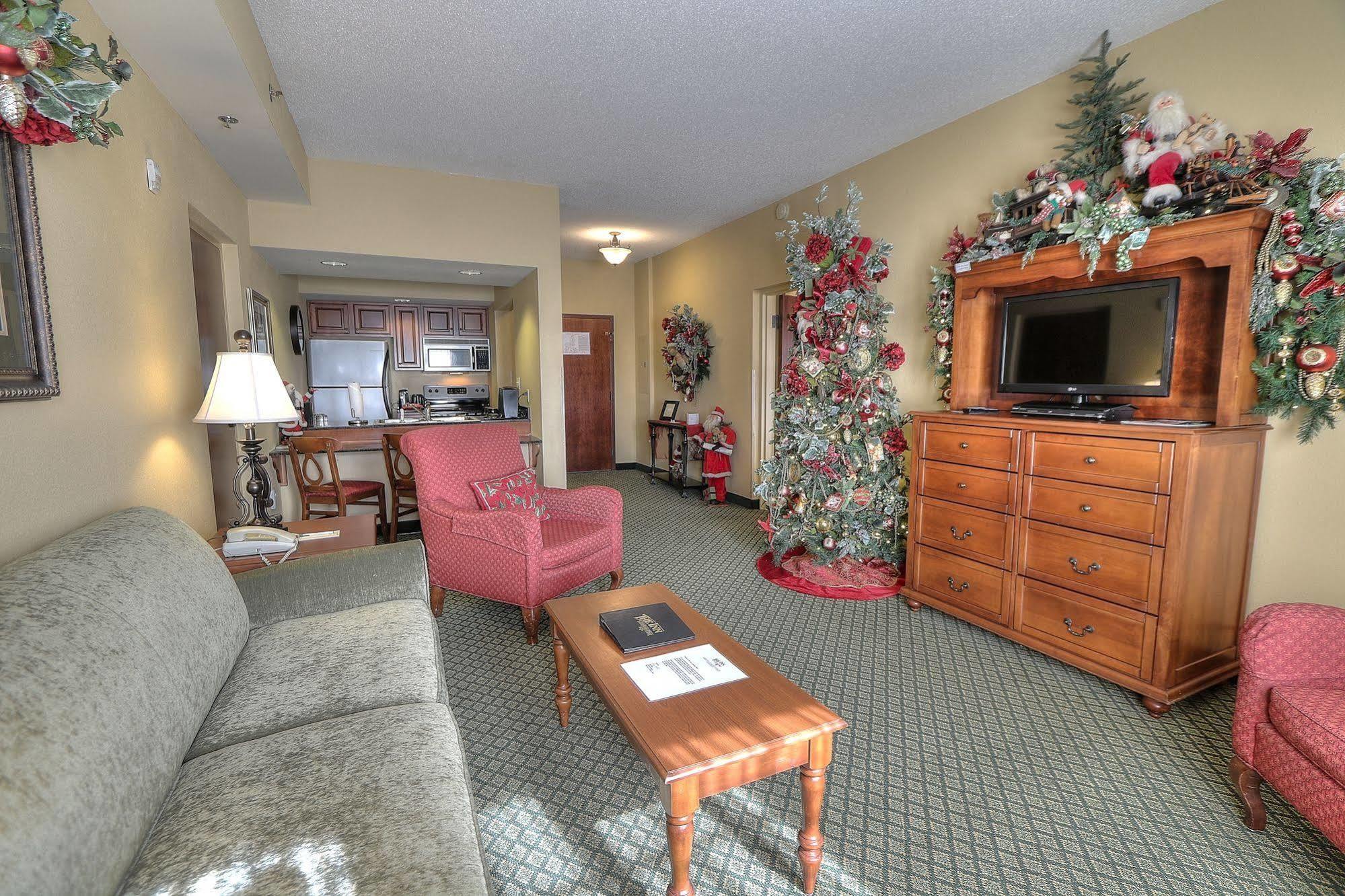 The At Christmas Place 4* Pigeon Forge